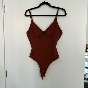 Lulu’s keyhole tank body suit